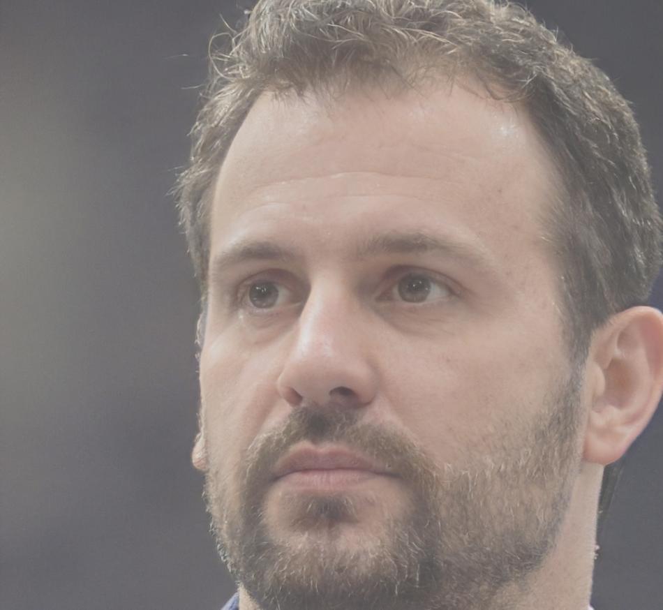 Instructor Kieran Thorvaldsen